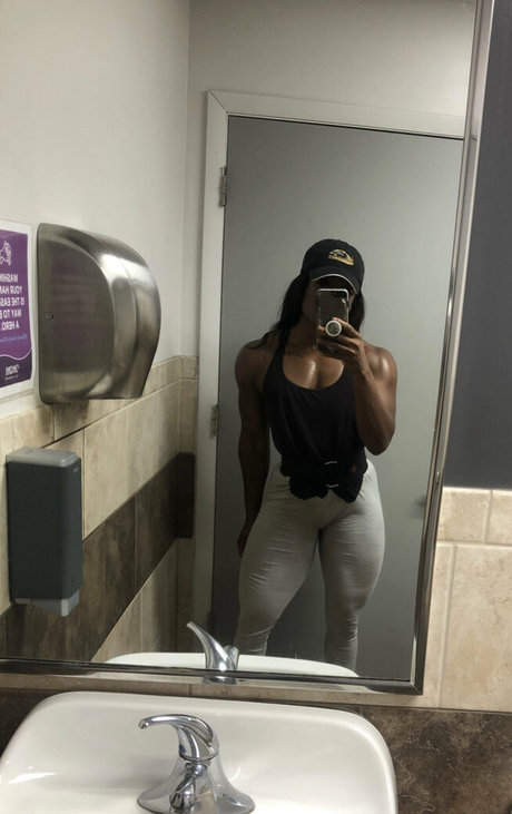 ebonymuscle leaked onlyfans xxx