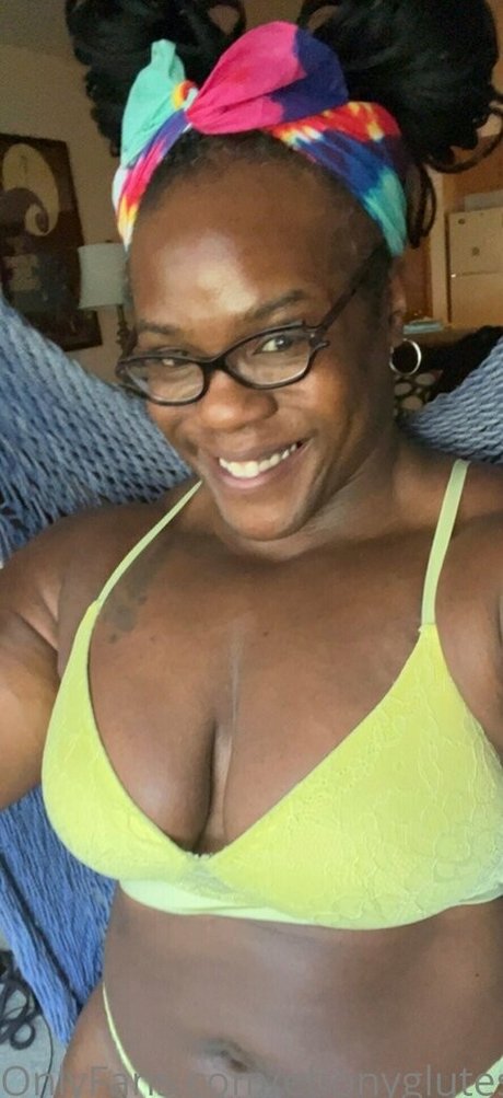 ebonyglutes01 only fans free