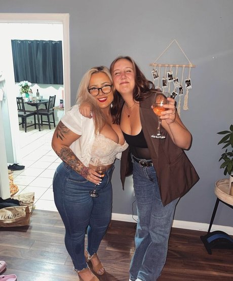 Lilly Alcorn onlyfans leak