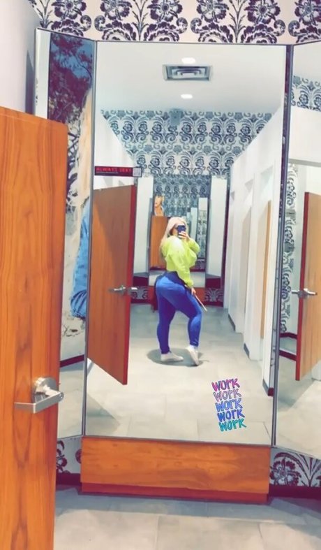 Lilly Alcorn leaked onlyfans