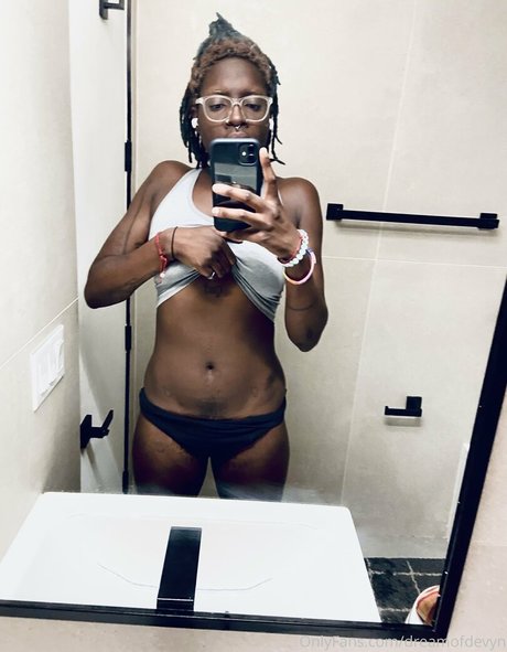dreamofdevyn onlyfans leaks nudes