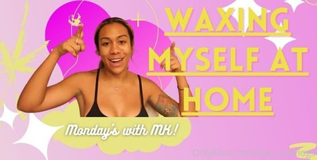 thatonegirlmikeyvlogs onlyfans model images