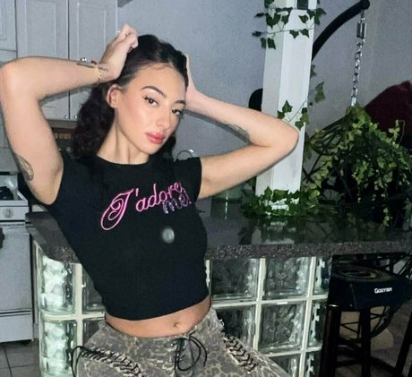 lalabby444 onlyfans model images