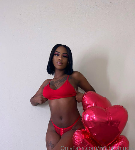 ms bitchlucky leak onlyfans nude
