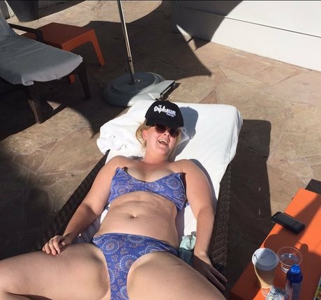 Amy Schumer onlyfans leajs