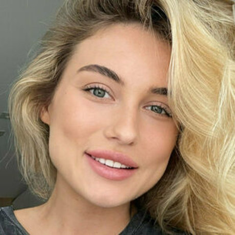 ad petit naked onlyfans