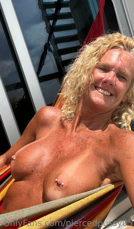 piercedpussy05 porn onlyfans