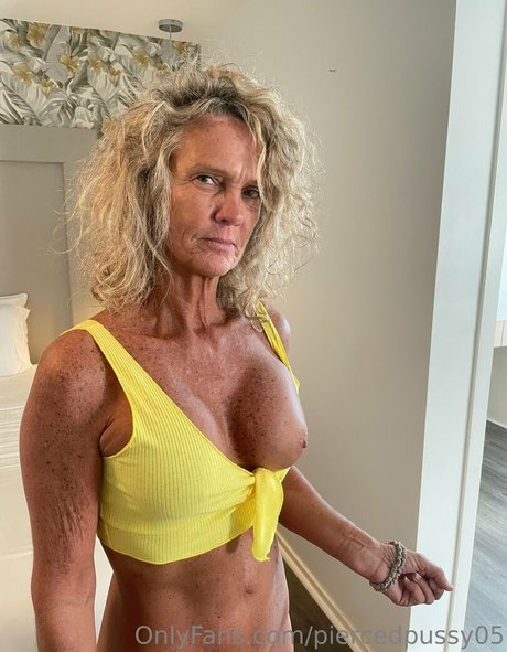 piercedpussy05 onlyfans sex tape