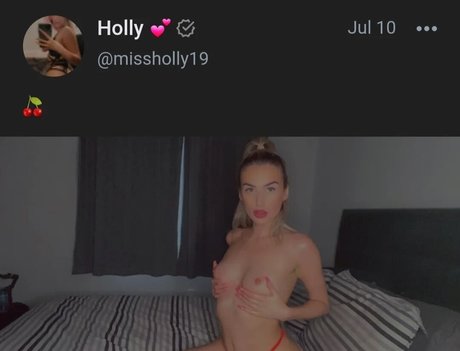 Missholly19 onlyfans sex tape