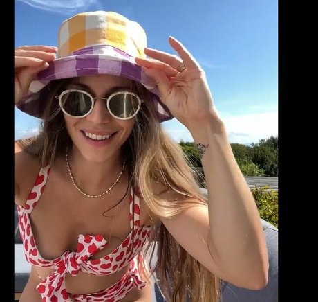 Manon Lagreve onlyfans lesk