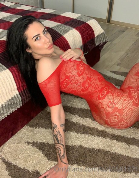 elizabeth q nude on onlyfans