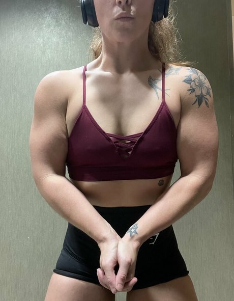 charlotta nw onlyfans strip tease