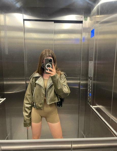 rosamelloveyou nude on onlyfans