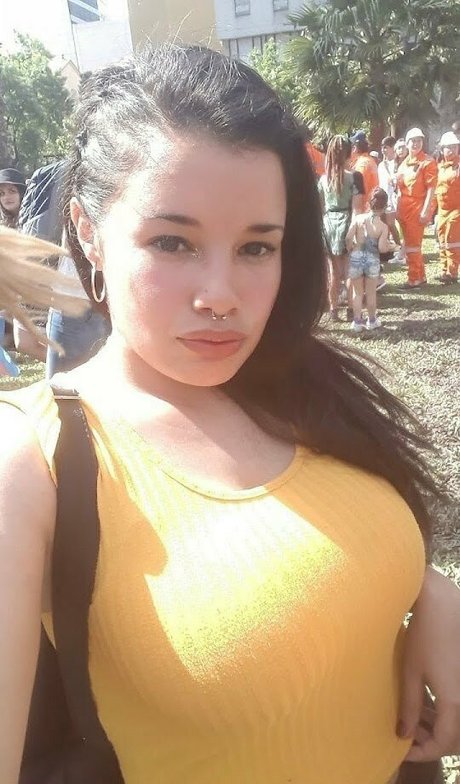 madelaniexx onlyfans leaked tits