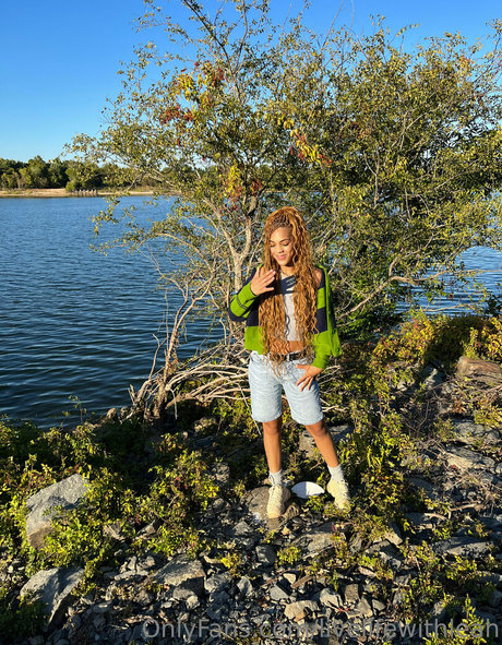 leahsade nude onlyfans leaks