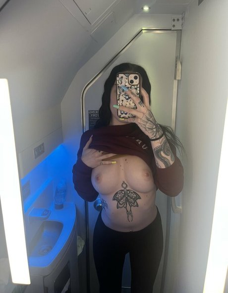 Mik Mikxxxof onlyfans nude leaked