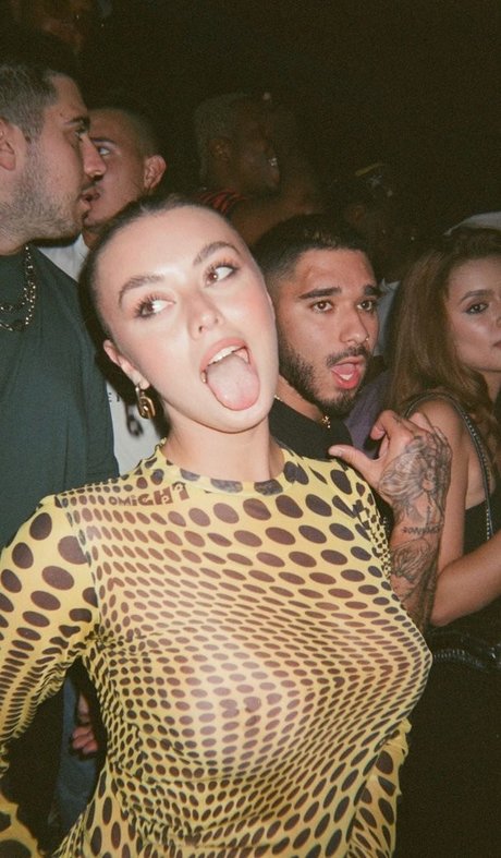 Millie Hannah only fans photos