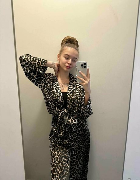 valerieflor onlyfans porn