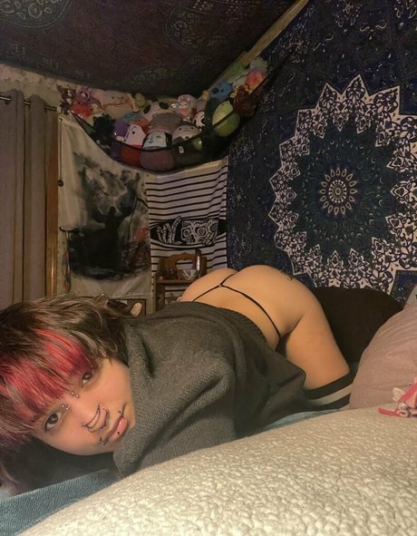 remmmyy naked only fans