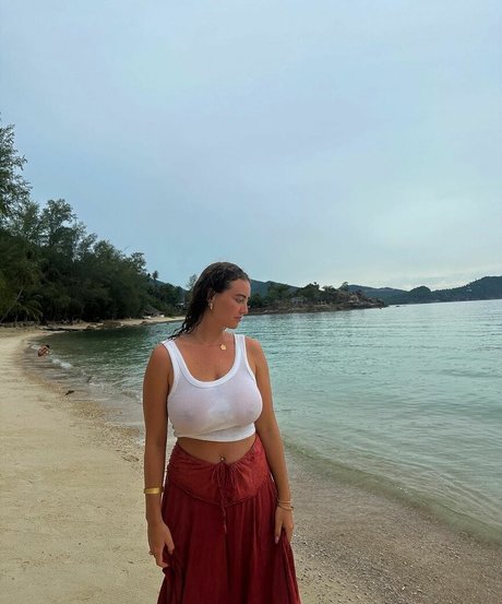 Ondine Mirosch onlyfans sexy