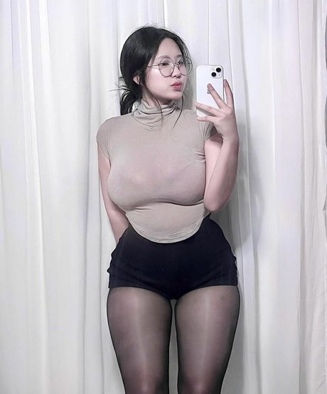 w__0 0__n onlyfans nudes porn