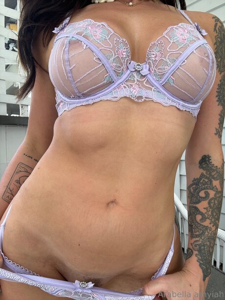 greengirlbella nude on onlyfans