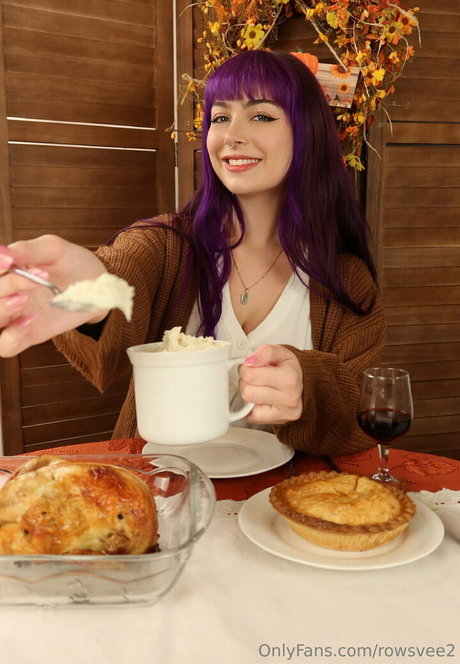 rowsvee2 leaked only fans nudes