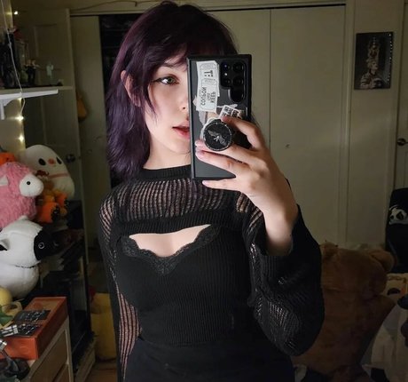 RadioJH onlyfans nude tits