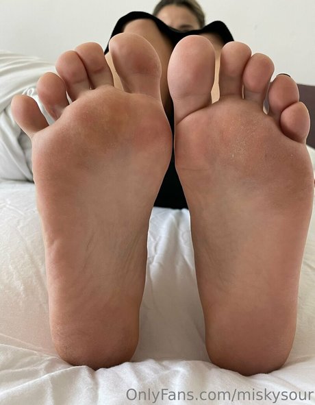 miskysour onlyfans nude porn