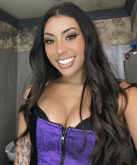 Xoxoviolet256 onlyfans post