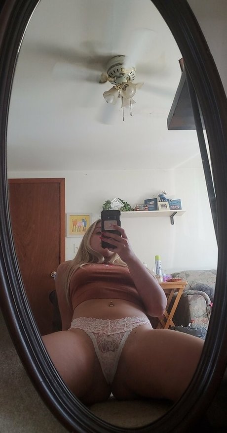 arosee420 onlyfans leak nudes