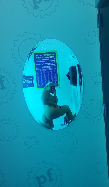 arosee420 onlyfans uncensored