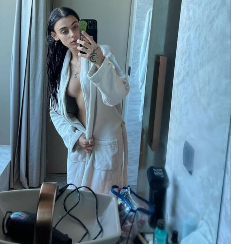 sofifernandez nude only fans