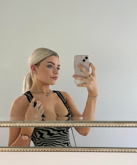 Naomi grace Robinson xxx onlyfans