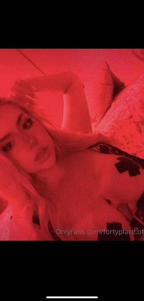 Fortyplace onlyfans model