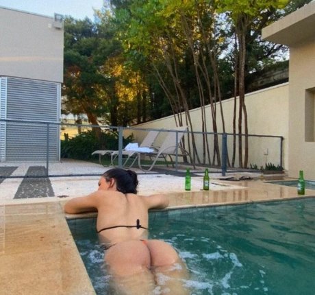 Pyetra Cavalheiro onlyfans leaked pictures