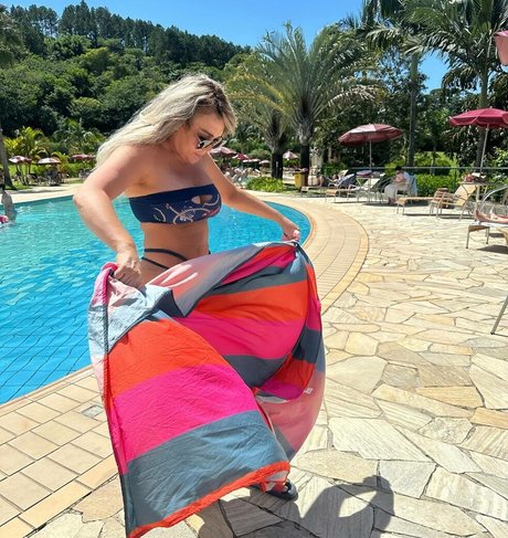 Simony Cantora on onlyfans