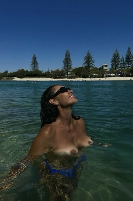 Kenza Peachie only fans leak nude