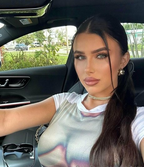 kait xx onlyfans model