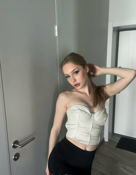 cutie kira onlyfans pics