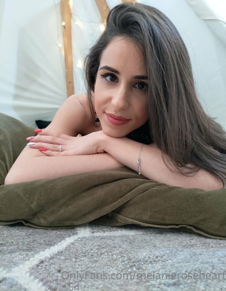 melanieroseheart onlyfans nude pics
