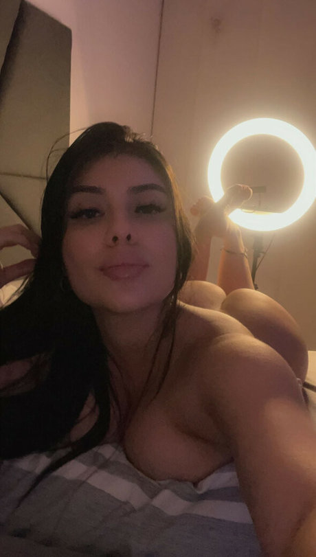 Daniela Ocampo desnuda onlyfans