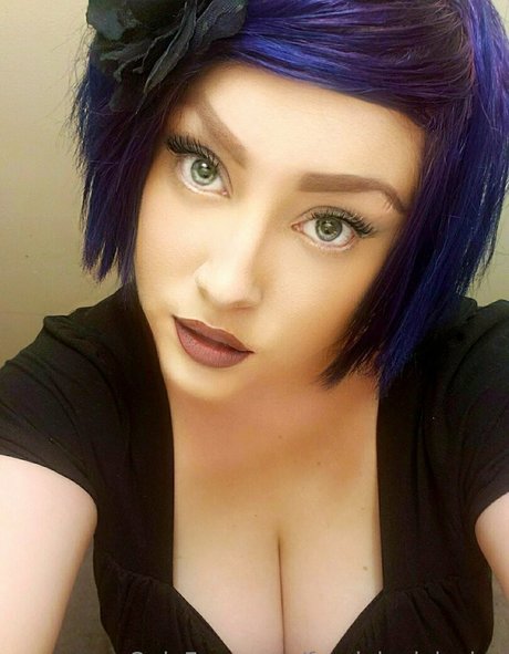 frauleinvivicalee onlyfans leaked sex