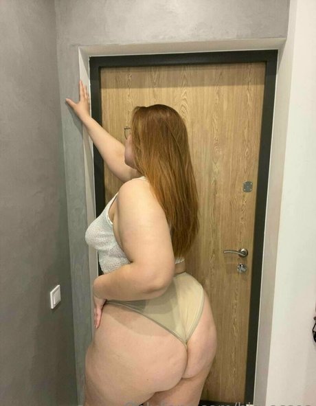 curvy iris porn onlyfans