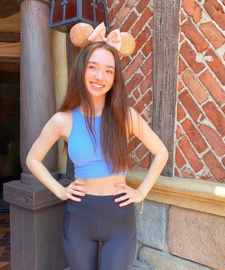 Ruby Jay onlyfans leajs