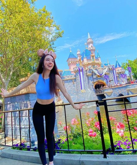 Ruby Jay onlyfans free