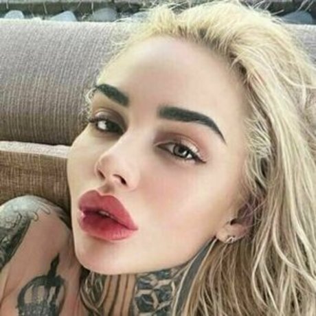 roxxxy xxx onlyfans sextape leak