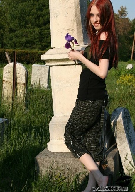 Liz Vicious onlyfans topless