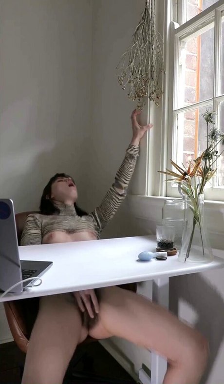 mia tv nude only fans