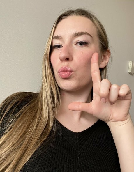 Goddess Ally Etana onlyfans pics